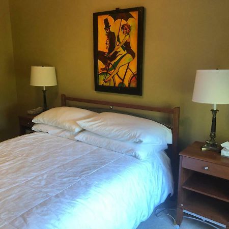 Huron River Guest House Ann Arbor Buitenkant foto